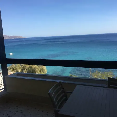 Seafront Apartment *